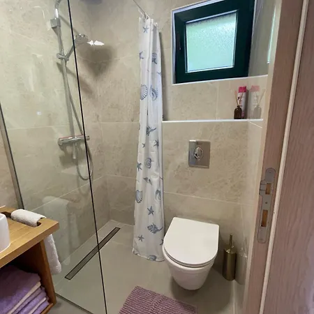 Sea View By Vivi Apartament *